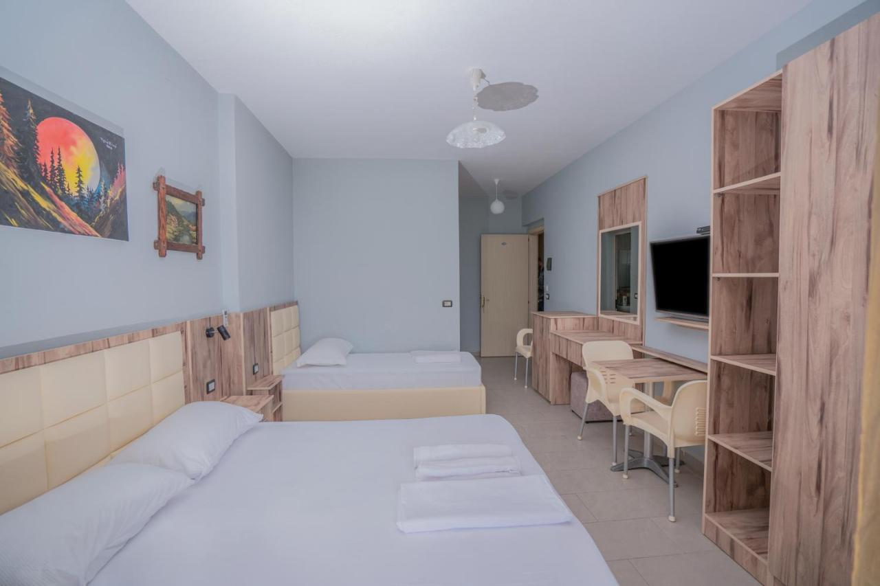 Hotel Klebrido Durrës Exteriör bild