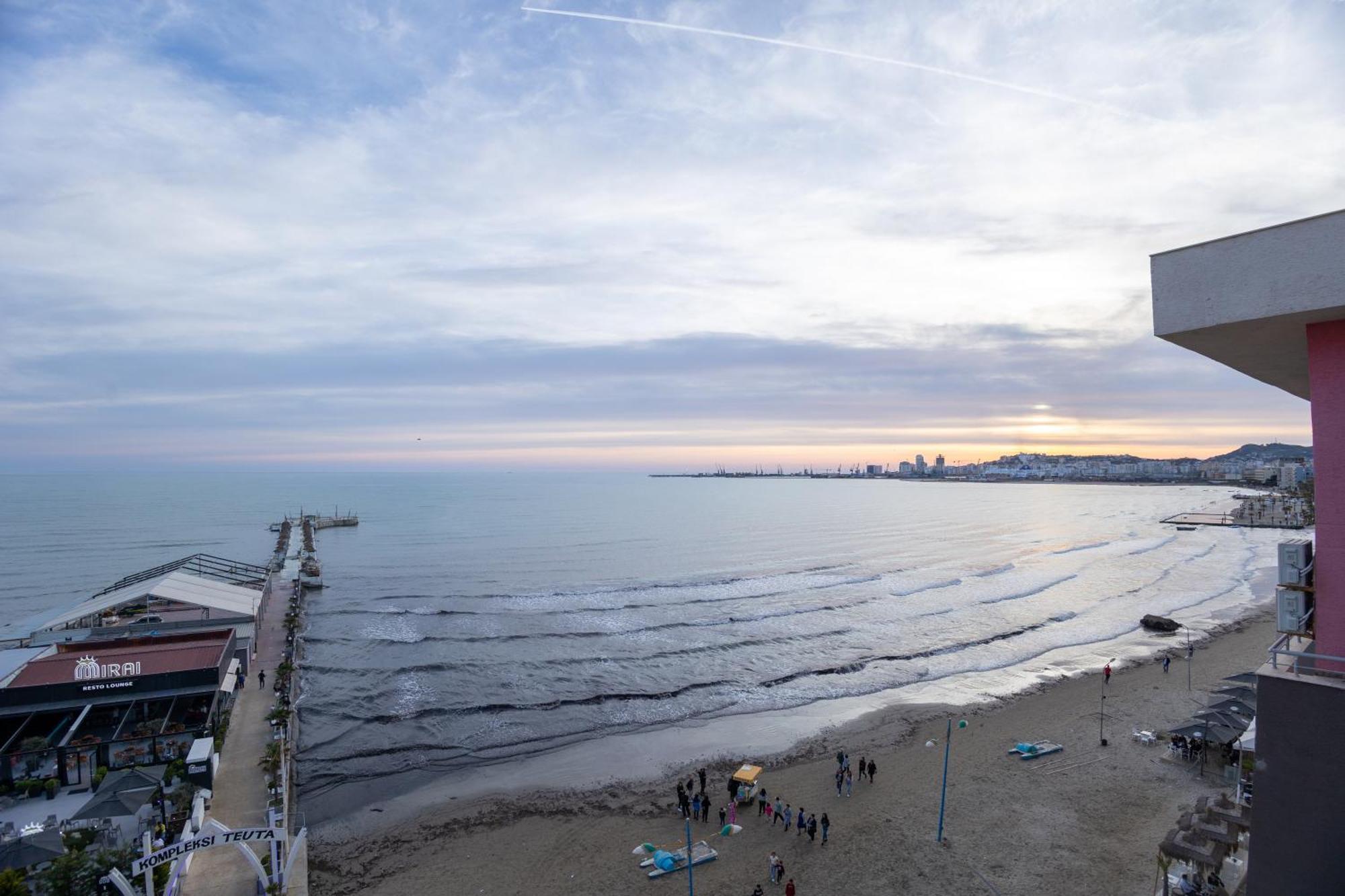Hotel Klebrido Durrës Exteriör bild