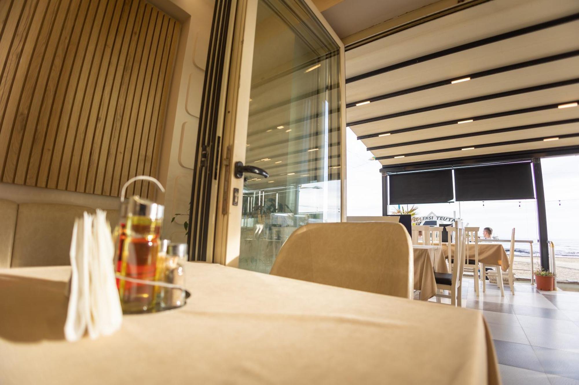 Hotel Klebrido Durrës Exteriör bild