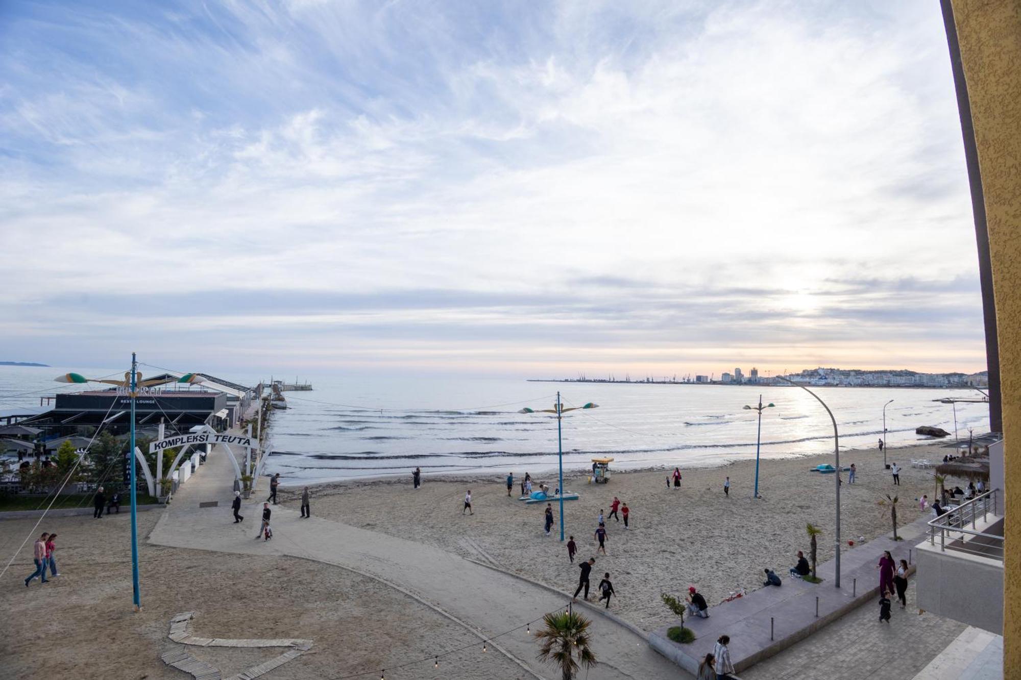 Hotel Klebrido Durrës Exteriör bild