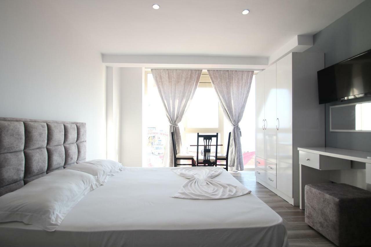 Hotel Klebrido Durrës Exteriör bild